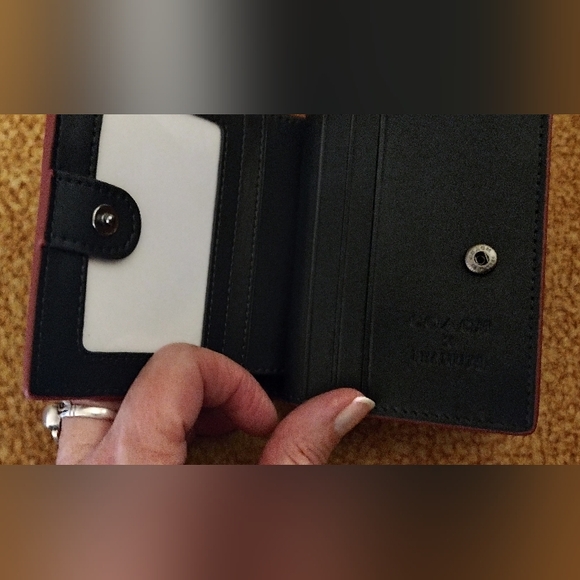Coach/Peanuts Collab Wallet - Picture 6 of 8
